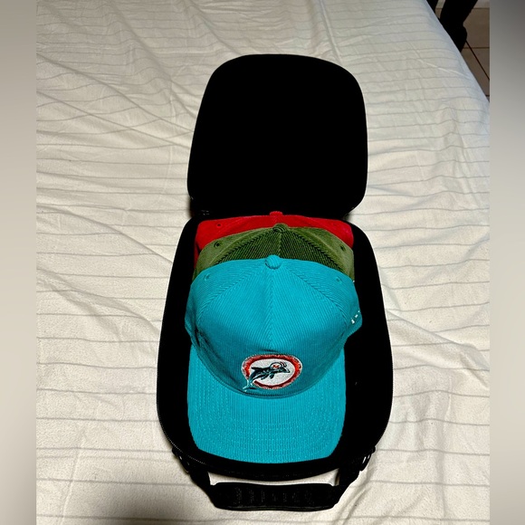 Three New Era hats - Picture 2 of 11